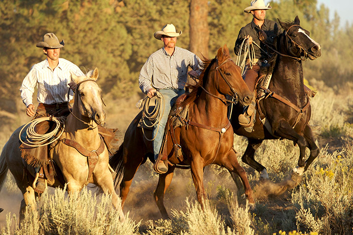 Vestimenta de vaqueros y cowboys del Lejano Oeste Americano