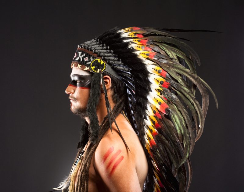  Pinturas y plumas de los indios americanos